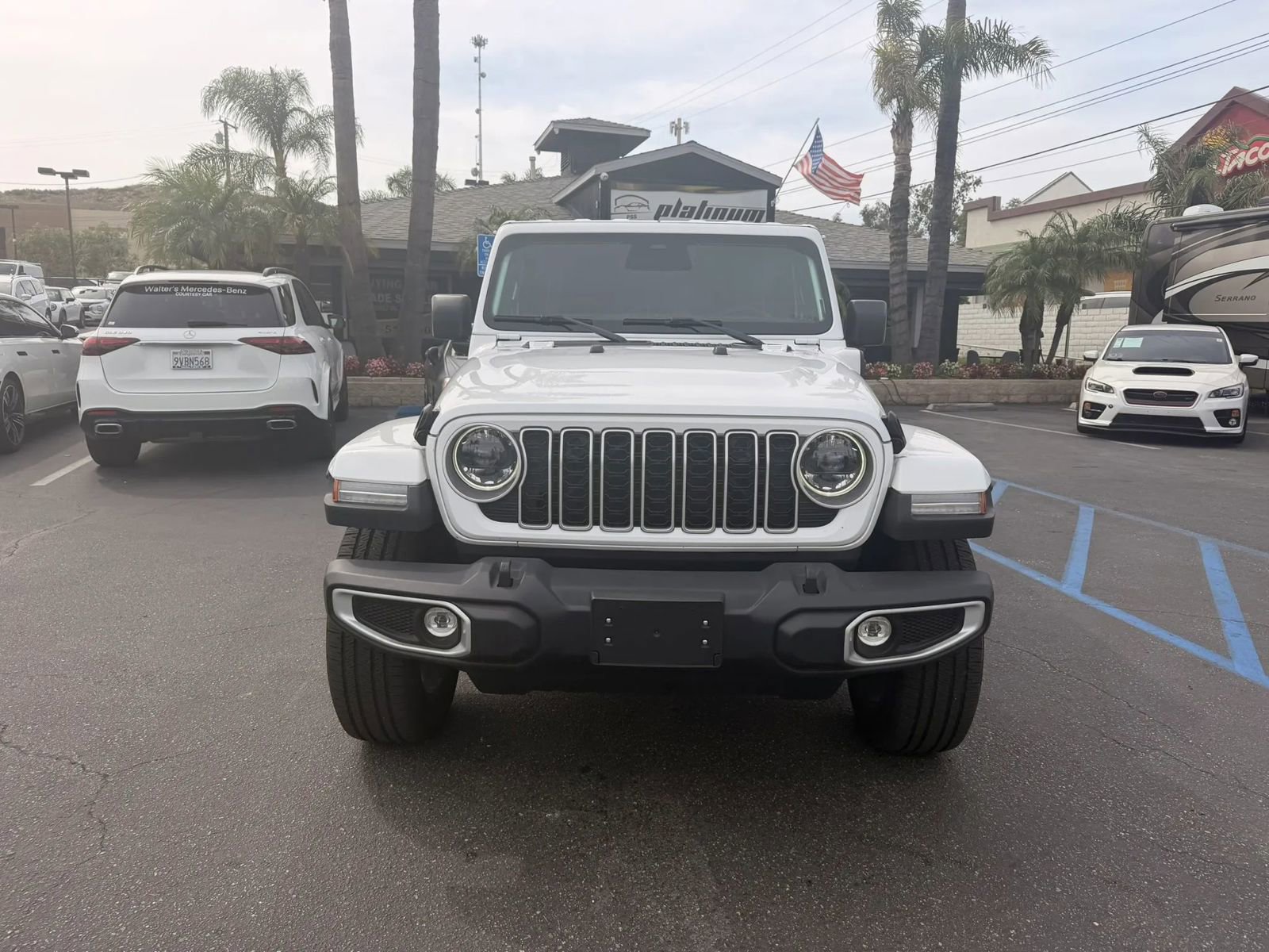 Used 2025 Jeep Wrangler Unlimited Sahara w/ Safety Group AWD/4WD image 2