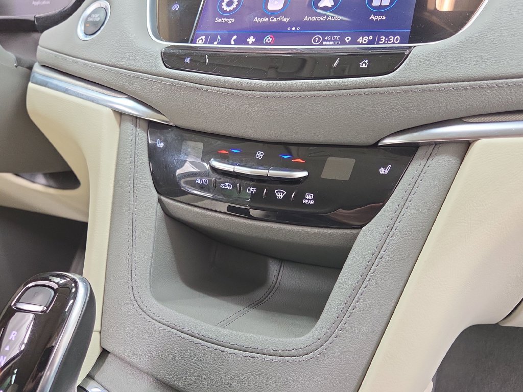 Used 2022 Cadillac XT5 Premium Luxury AWD/4WD image 17