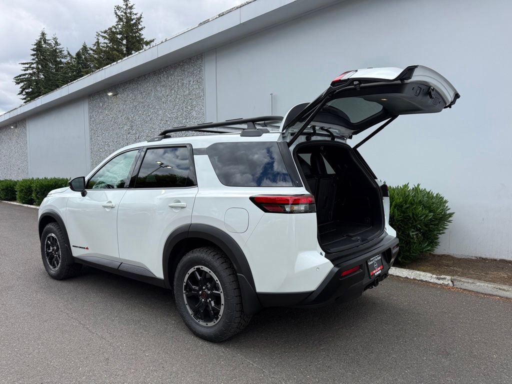 New 2026 Nissan Pathfinder Rock Creek AWD/4WD image 10