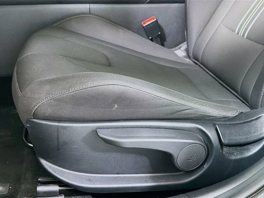 Used 2024 Hyundai Elantra SEL FWD image 21
