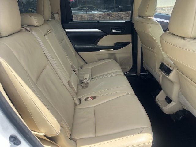 Used 2018 Toyota Highlander XLE image 33