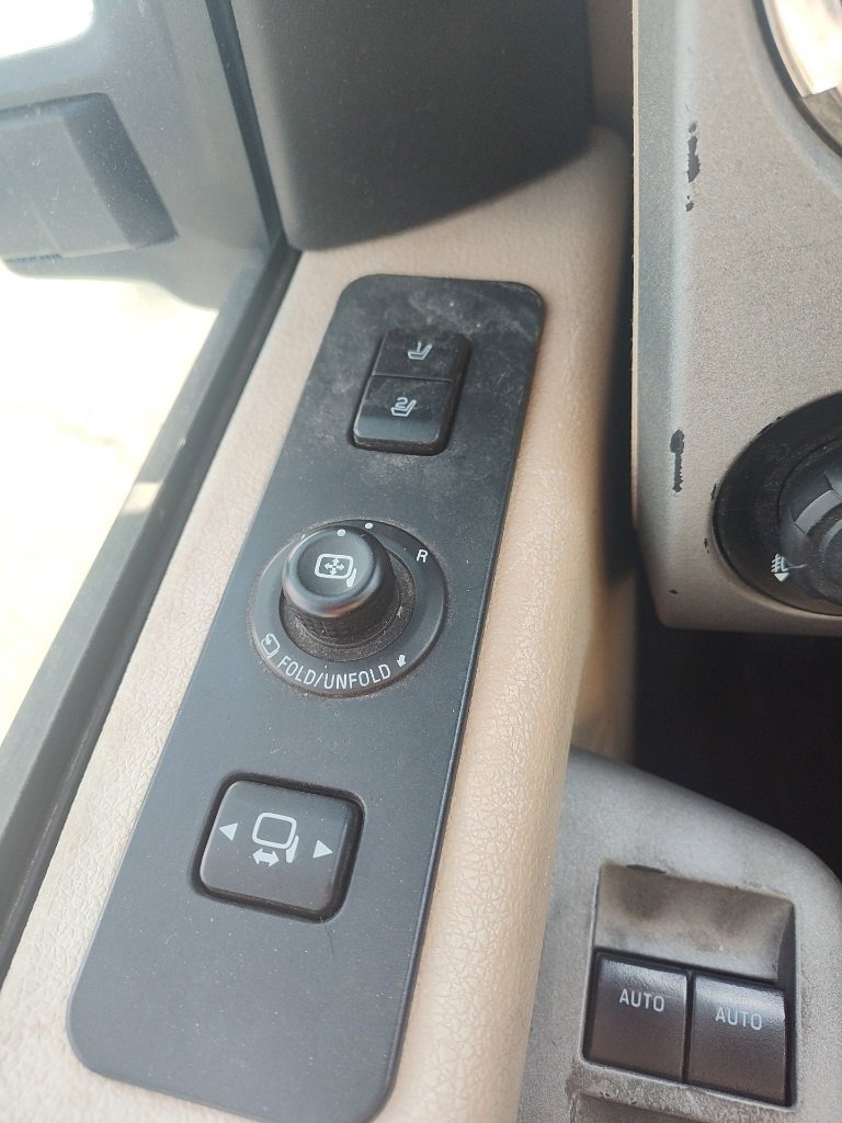 Used 2014 Ford F350 Lariat w/ Chrome Package image 17