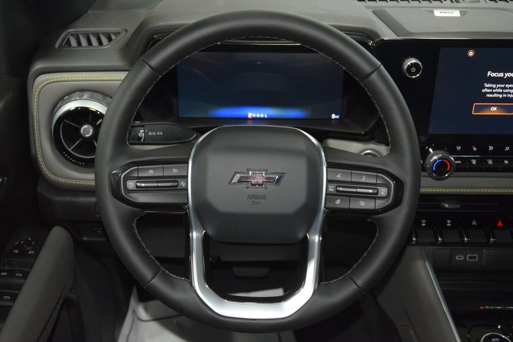 New 2026 Chevrolet Colorado ZR2 w/ Technology Package AWD/4WD image 42