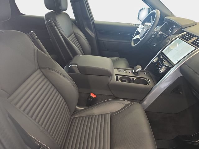 Certified 2025 Land Rover Discovery S AWD/4WD image 12
