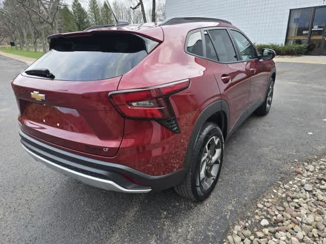 Used 2024 Chevrolet Trax LT FWD image 6