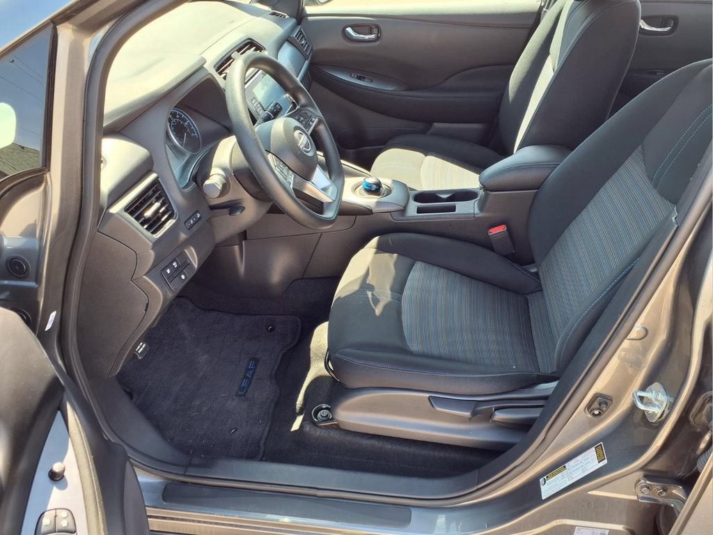 Used 2025 Nissan Leaf S FWD image 22