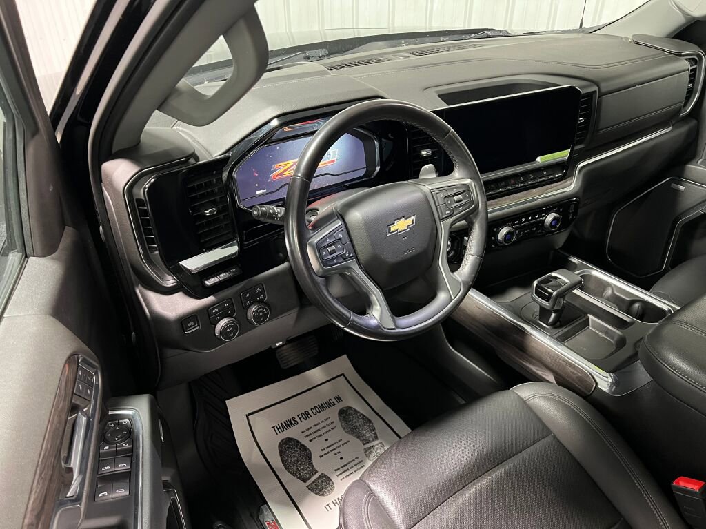 Used 2023 Chevrolet Silverado 1500 LTZ w/ LTZ Premium Package image 2