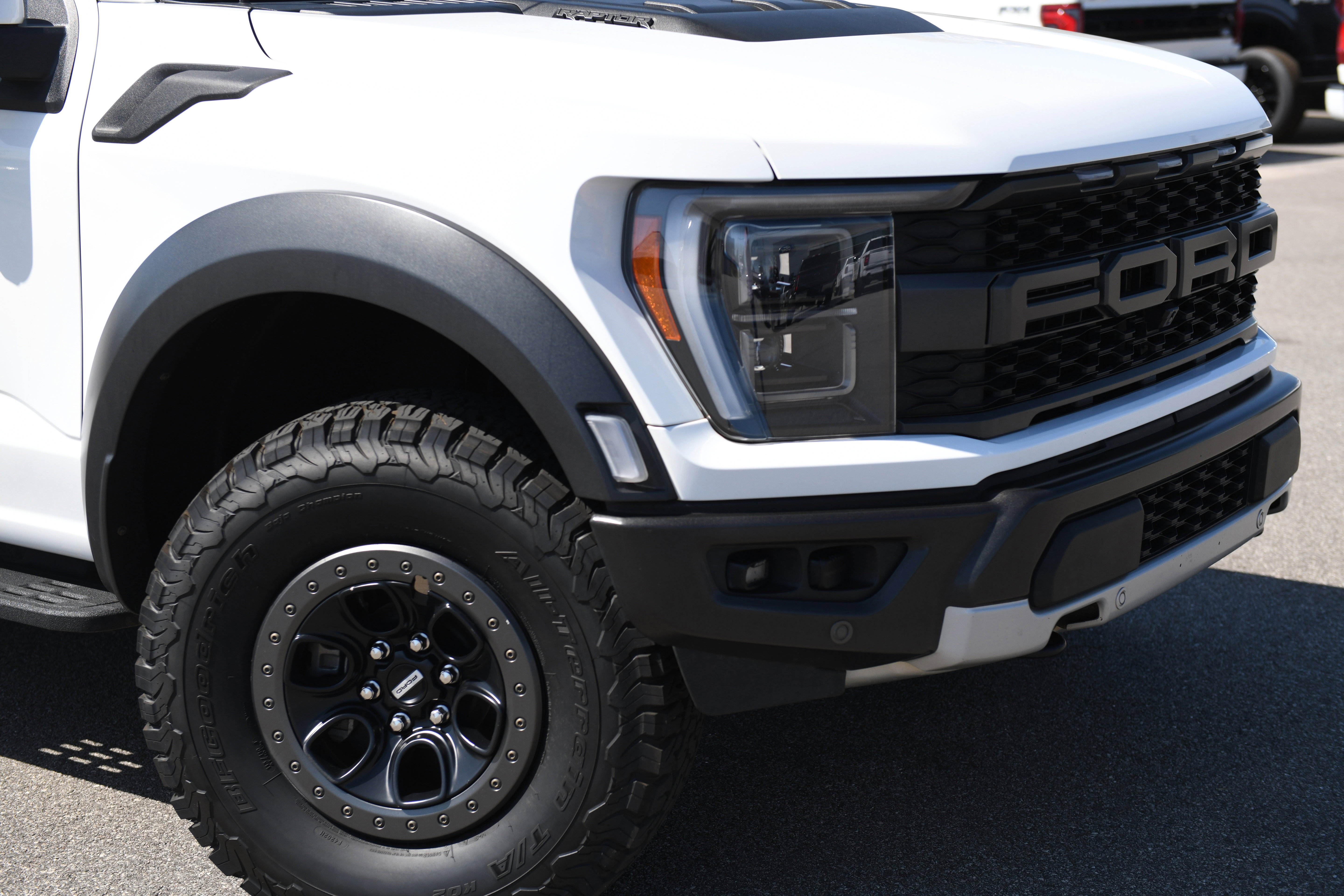 Used 2023 Ford F150 Raptor w/ Raptor Carbon Fiber Package image 3