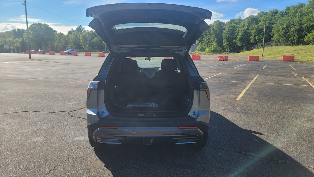 New 2026 Chevrolet Equinox ACTIV w/ Convenience Package III image 11