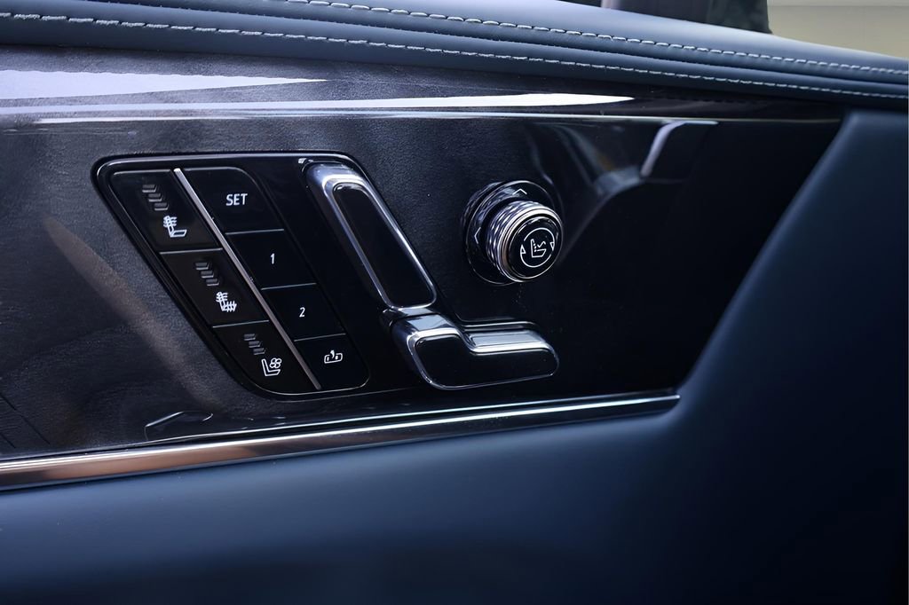 New 2025 Cadillac Escalade IQ Sport 2 w/ LPO, ONYX Package image 13