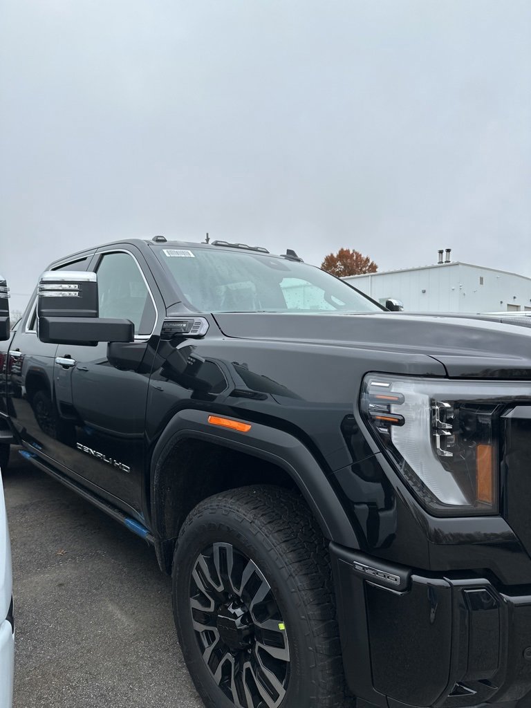 New 2026 GMC Sierra 3500 Denali Ultimate image 3