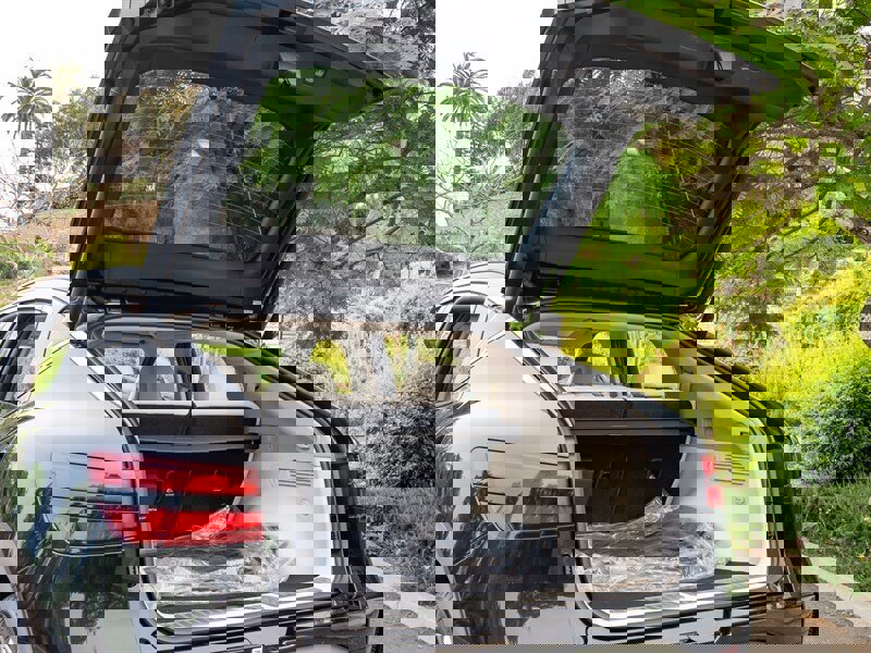 Used 2025 Genesis GV60 RWD image 50