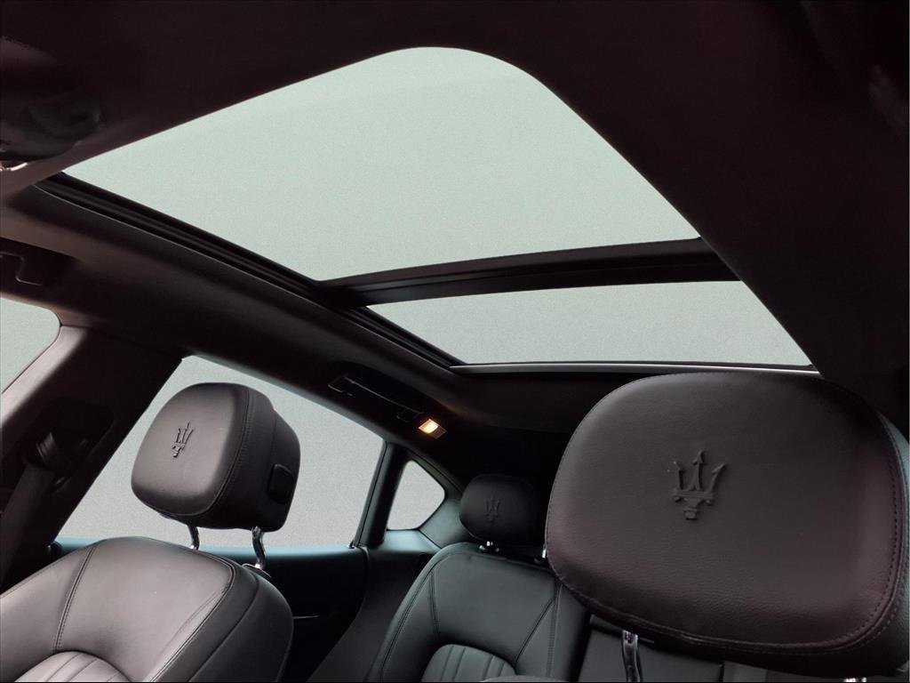 Used 2023 Maserati Levante Modena image 19