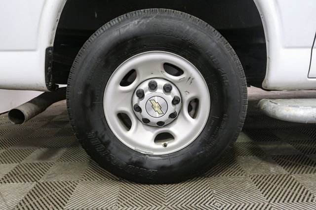 Used 2024 Chevrolet Express 2500 w/ Driver Convenience Package RWD image 14