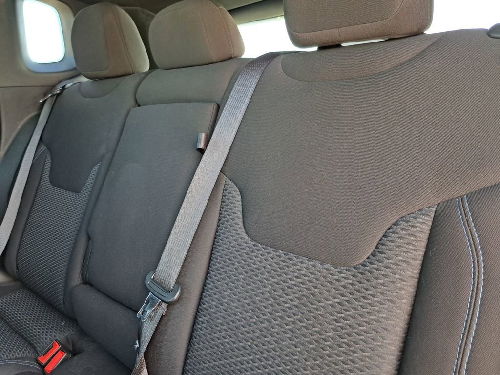 Used 2023 Jeep Compass Sport image 23