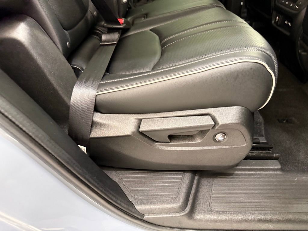 Used 2023 Honda Pilot Elite image 23