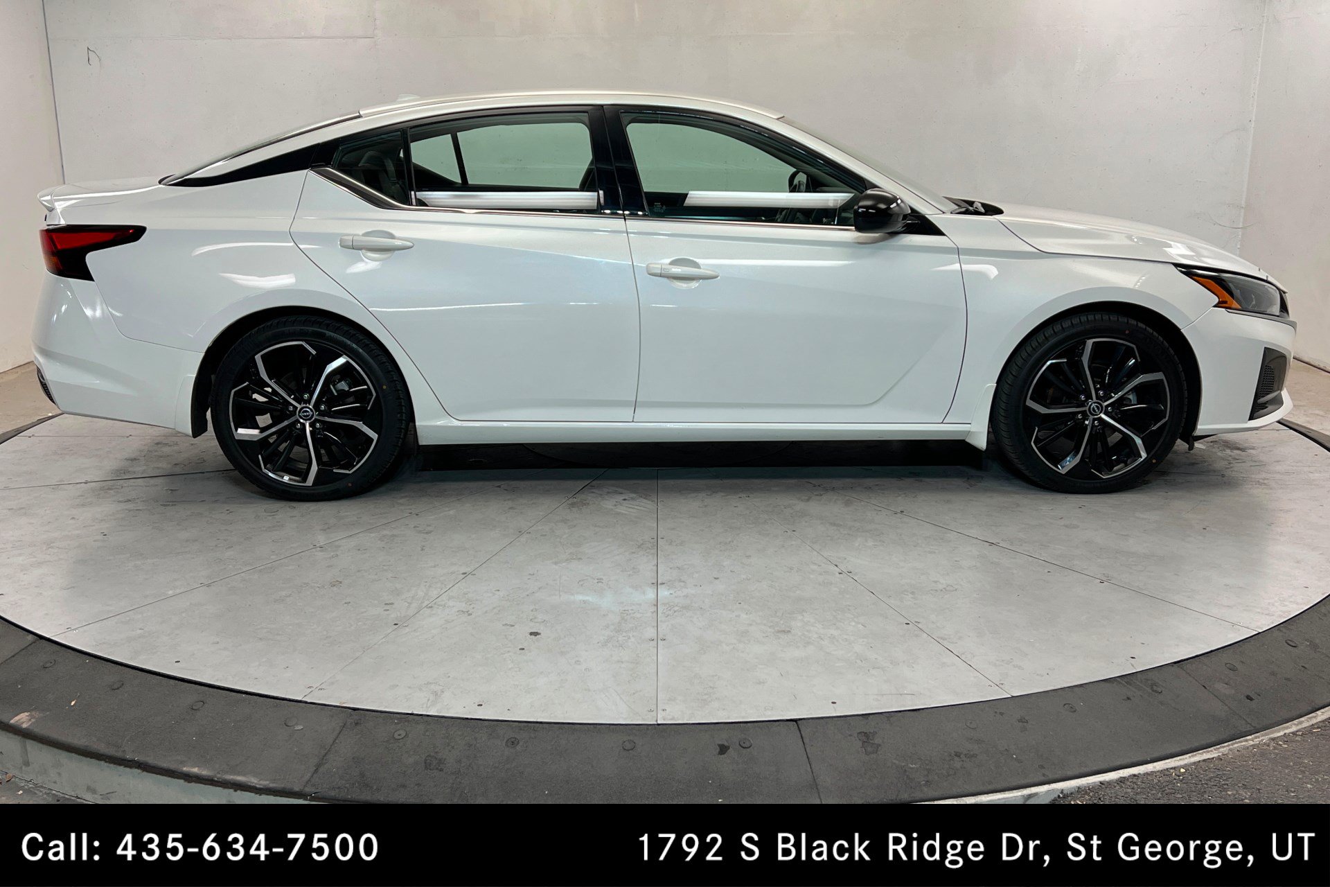 Used 2024 Nissan Altima 2.5 SR FWD image 6