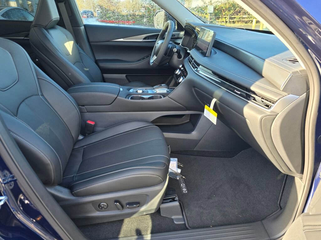 New 2026 INFINITI QX60 Luxe w/ Cargo Package image 10