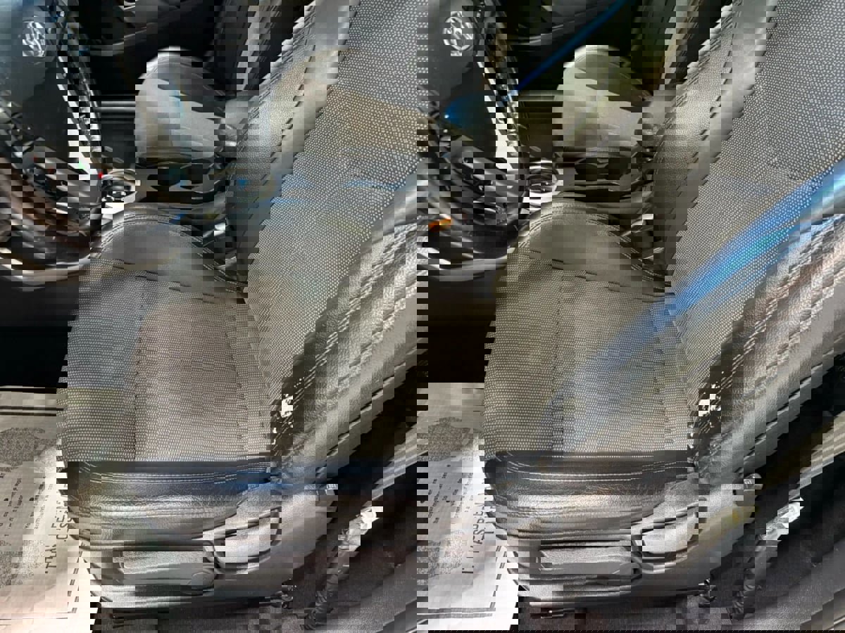 Used 2016 Hyundai Veloster w/ Option Group 02 image 23