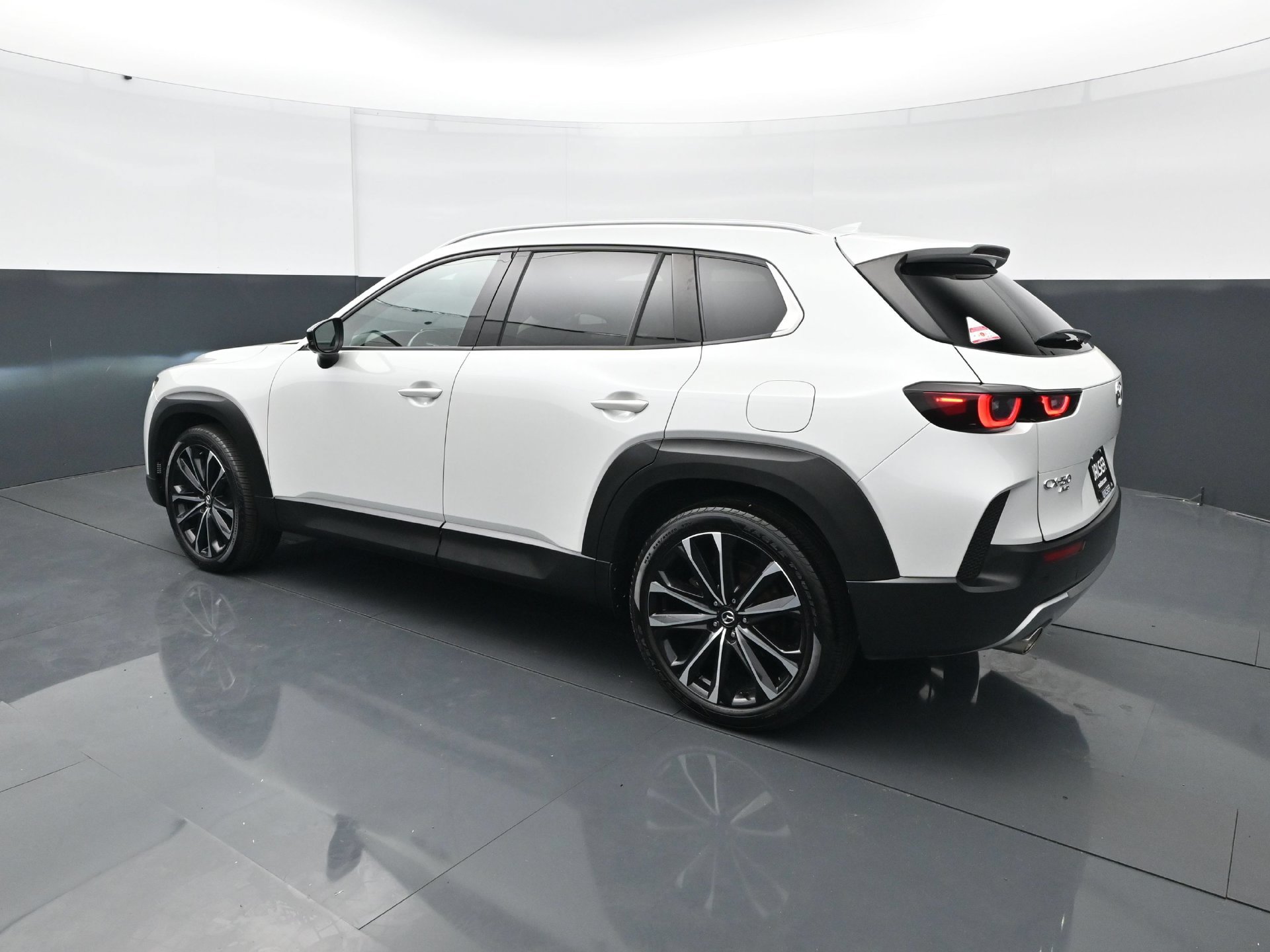 Used 2023 MAZDA CX-50 AWD 2.5 Turbo w/ Premium Pkg image 4
