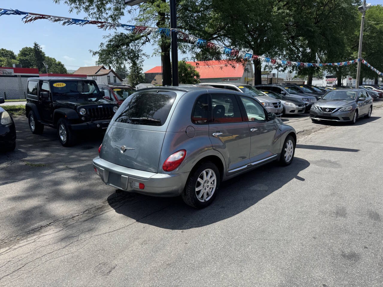 Used 2010 Chrysler PT Cruiser w/ Convenience Group FWD image 5