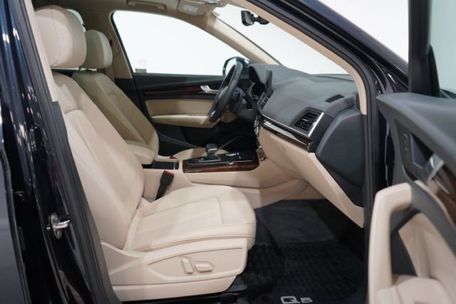 Used 2020 Audi Q5 2.0T Premium w/ Convenience Package image 36