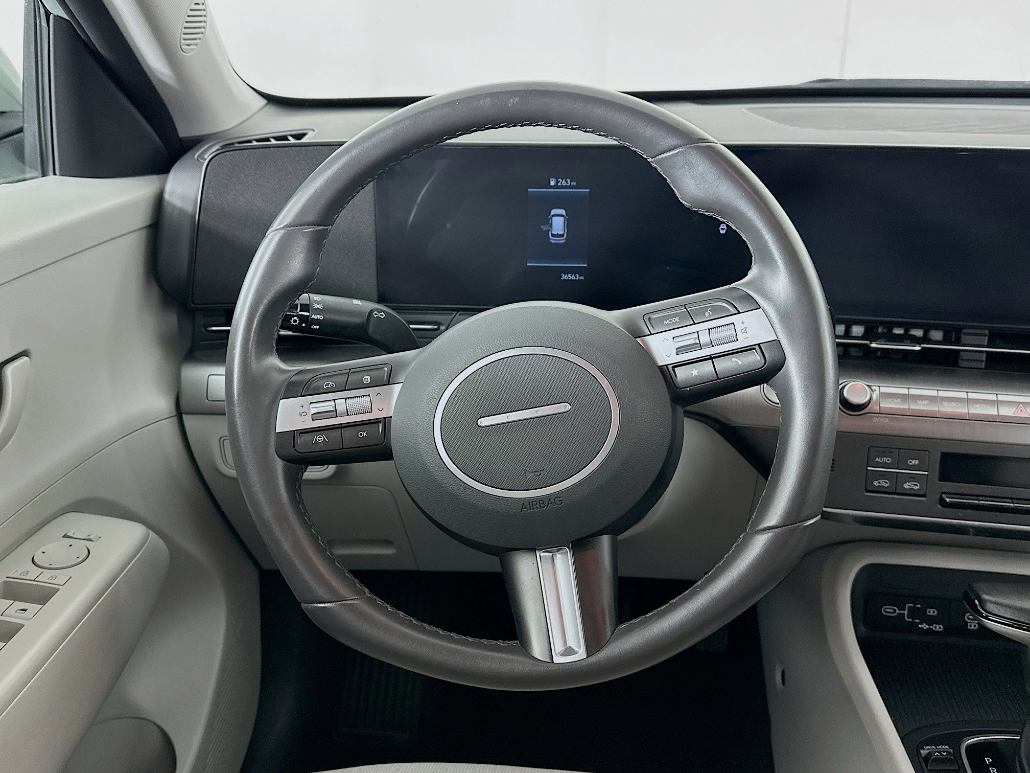 Used 2024 Hyundai Kona SEL image 18