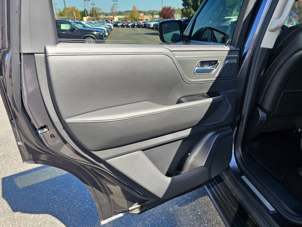 New 2025 INFINITI QX80 Pure image 13