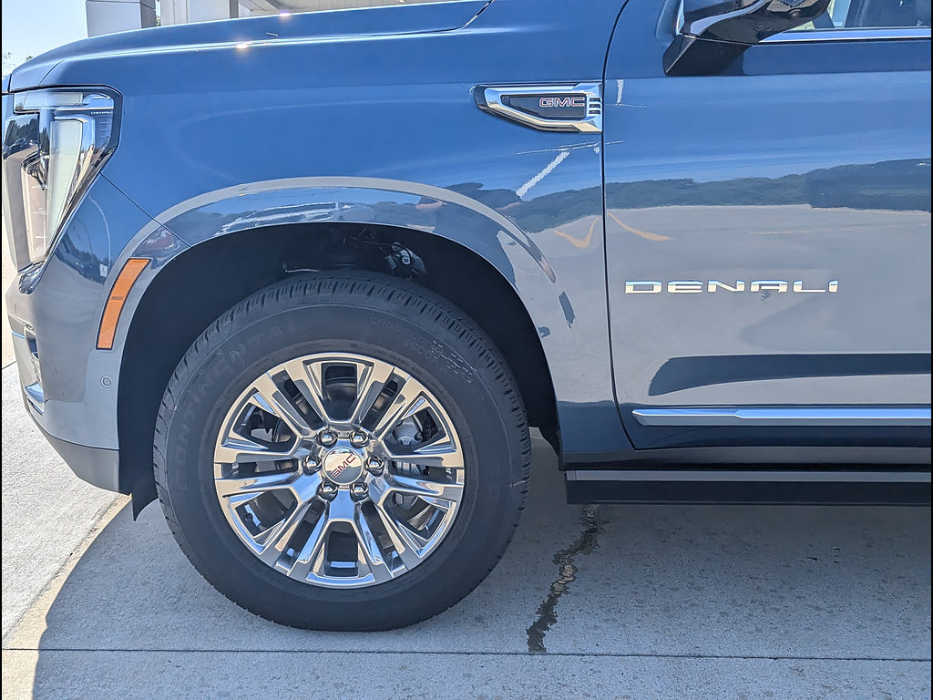 New 2026 GMC Yukon XL Denali w/ Denali Reserve Package AWD/4WD image 10