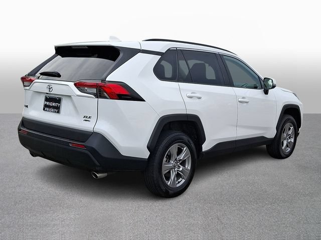 Used 2024 Toyota RAV4 XLE AWD/4WD image 4