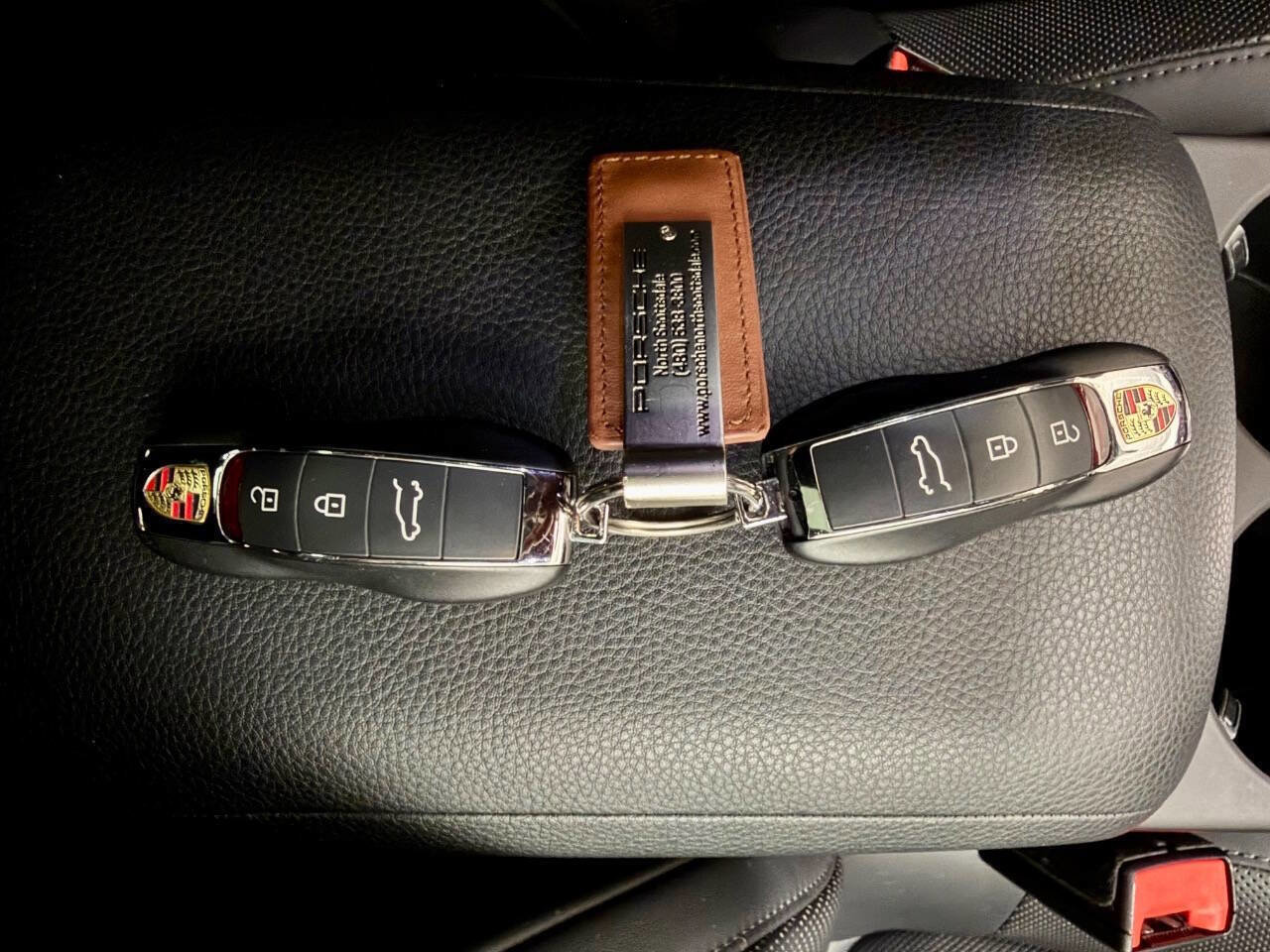 Used 2021 Porsche Macan image 25