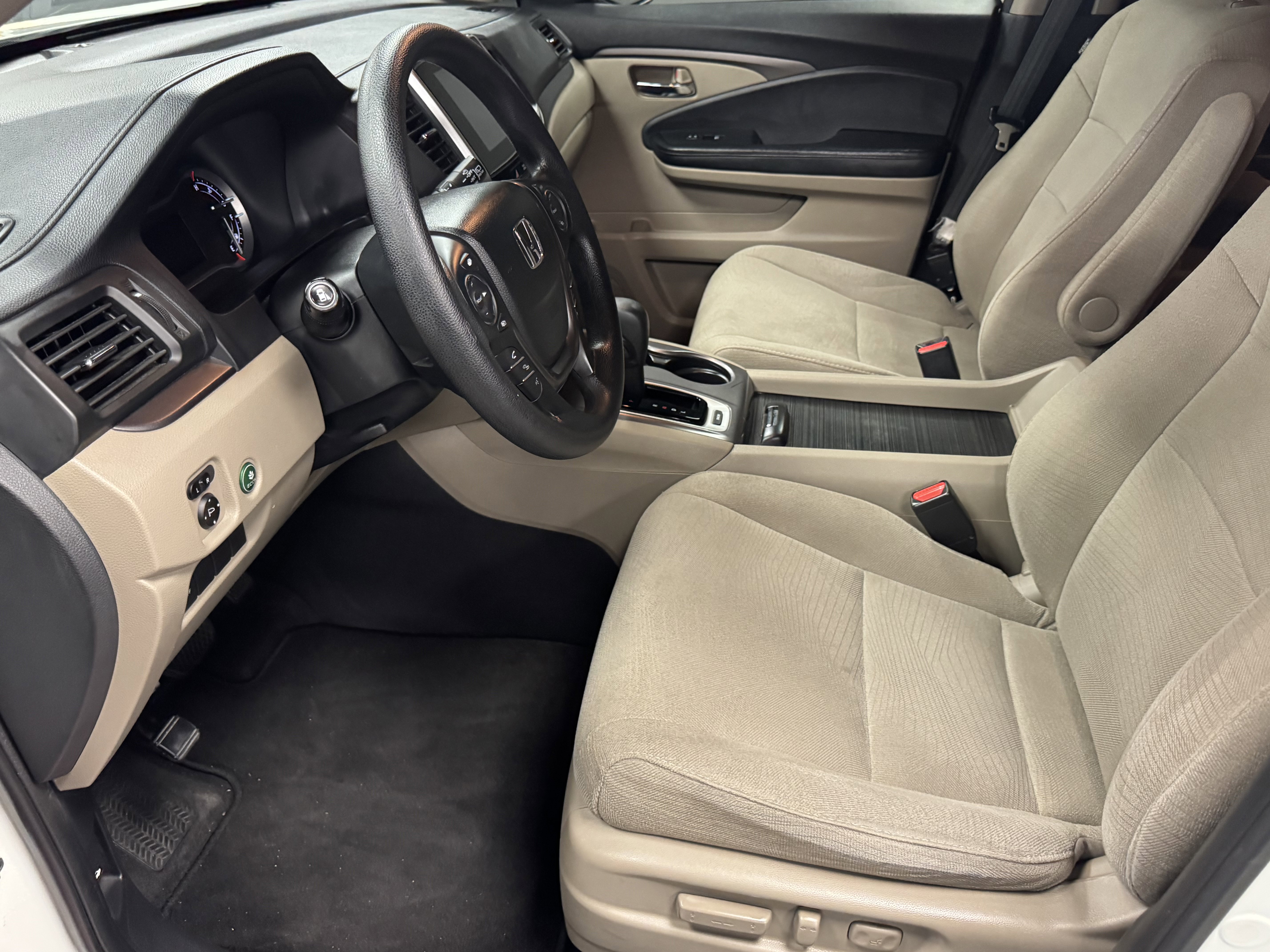 Used 2017 Honda Pilot EX image 9