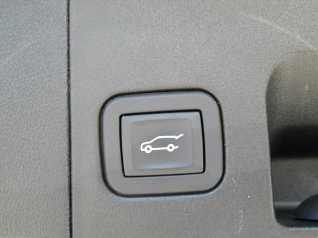 Certified 2025 Cadillac XT5 Premium Luxury FWD image 34