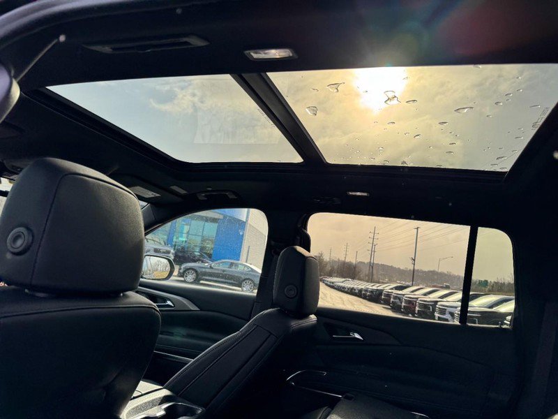 New 2026 Chevrolet Traverse LT w/ Sun and Wheel Package image 35