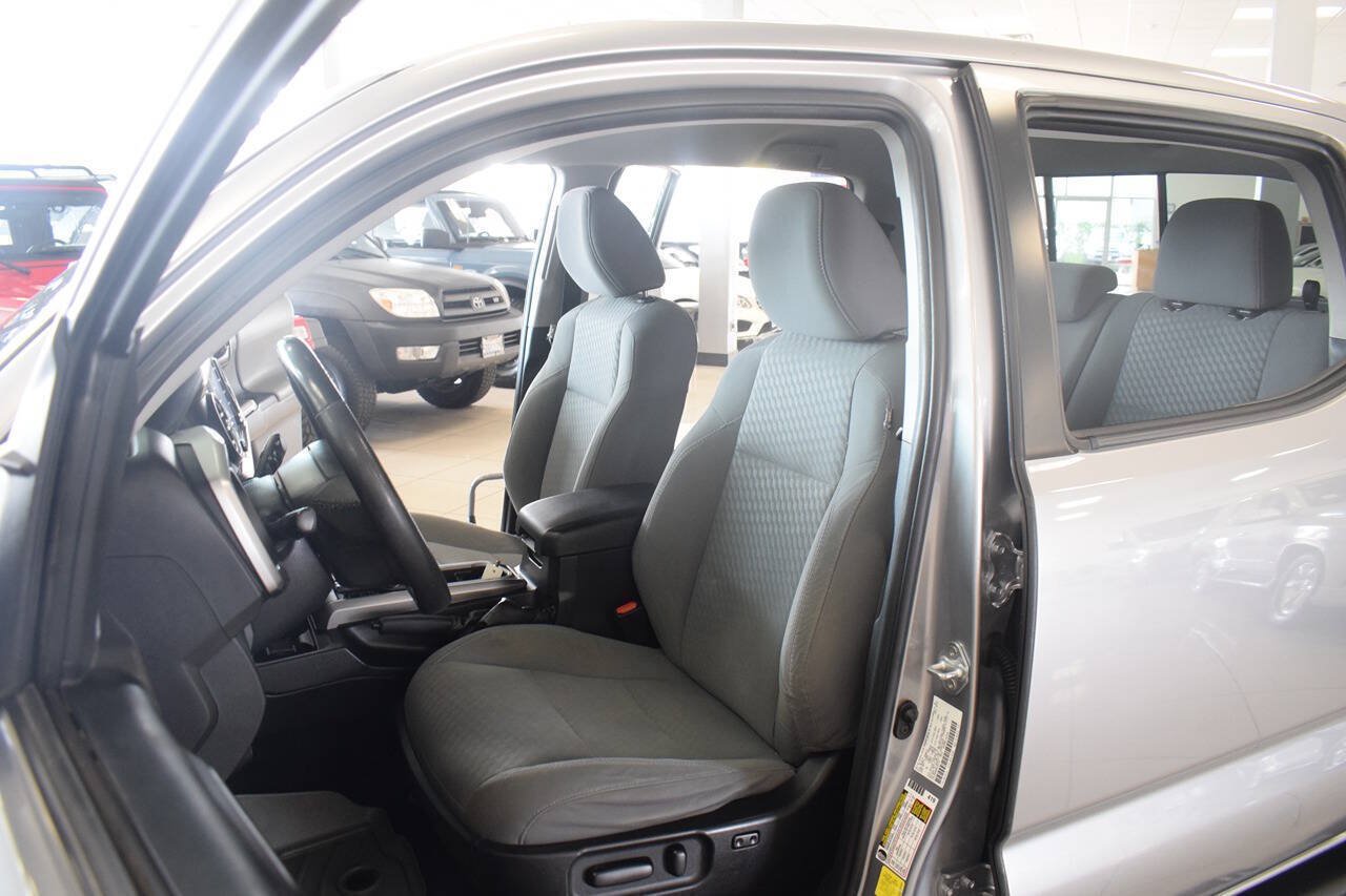 Used 2021 Toyota Tacoma SR5 w/ Technology Package AWD/4WD image 51