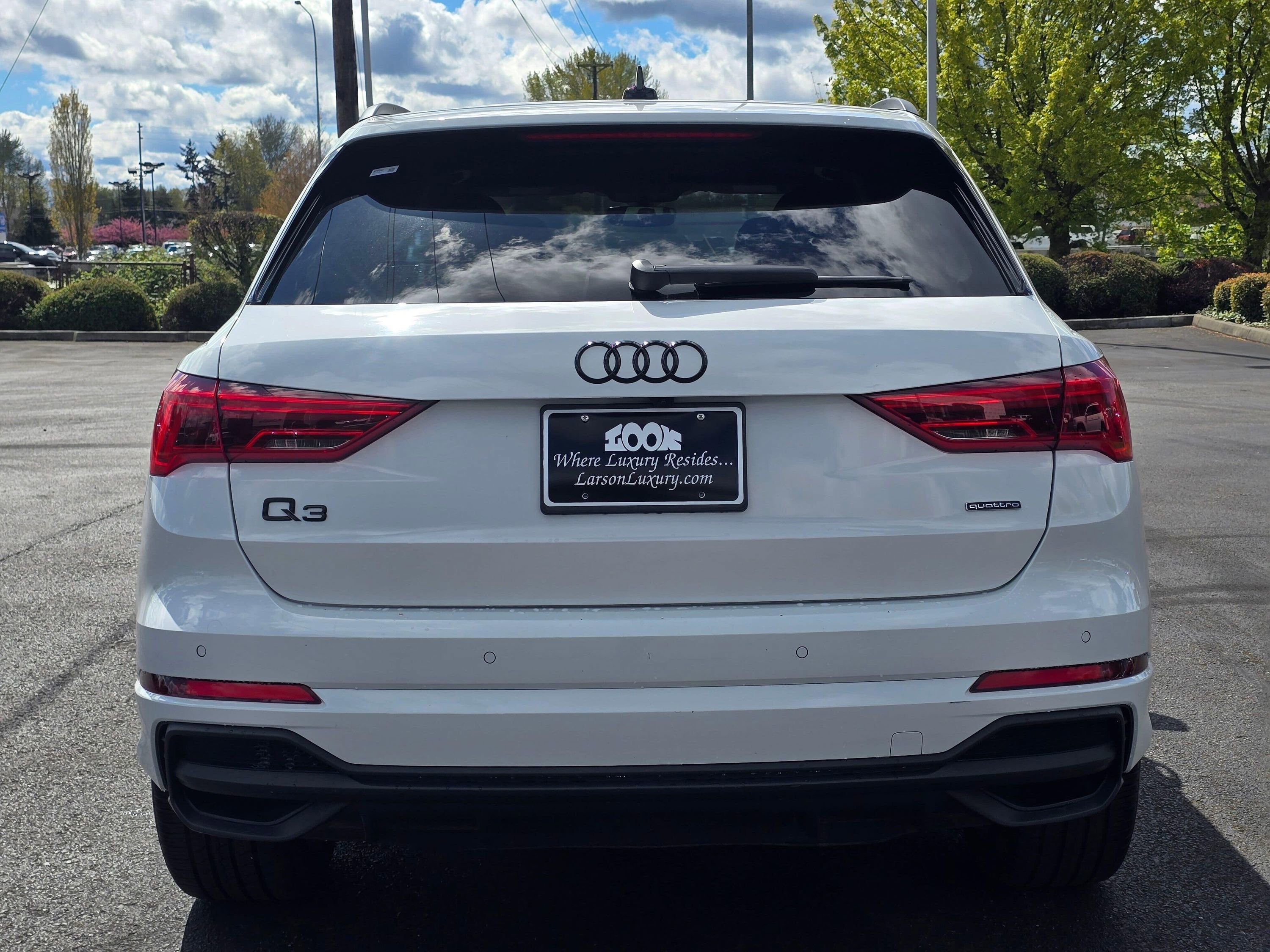 Used 2023 Audi Q3 2.0T Premium Plus w/ Premium Plus Package AWD/4WD image 4