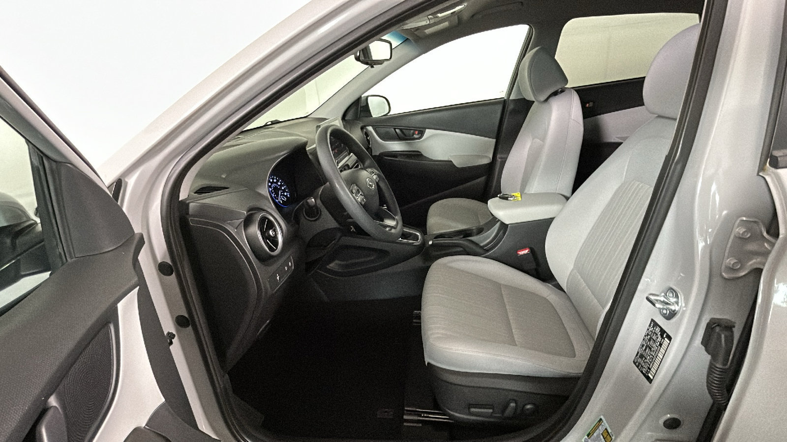 Used 2023 Hyundai Kona SEL FWD image 14