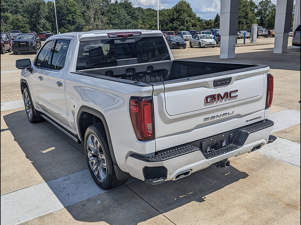 Used 2024 GMC Sierra 1500 Denali AWD/4WD image 10