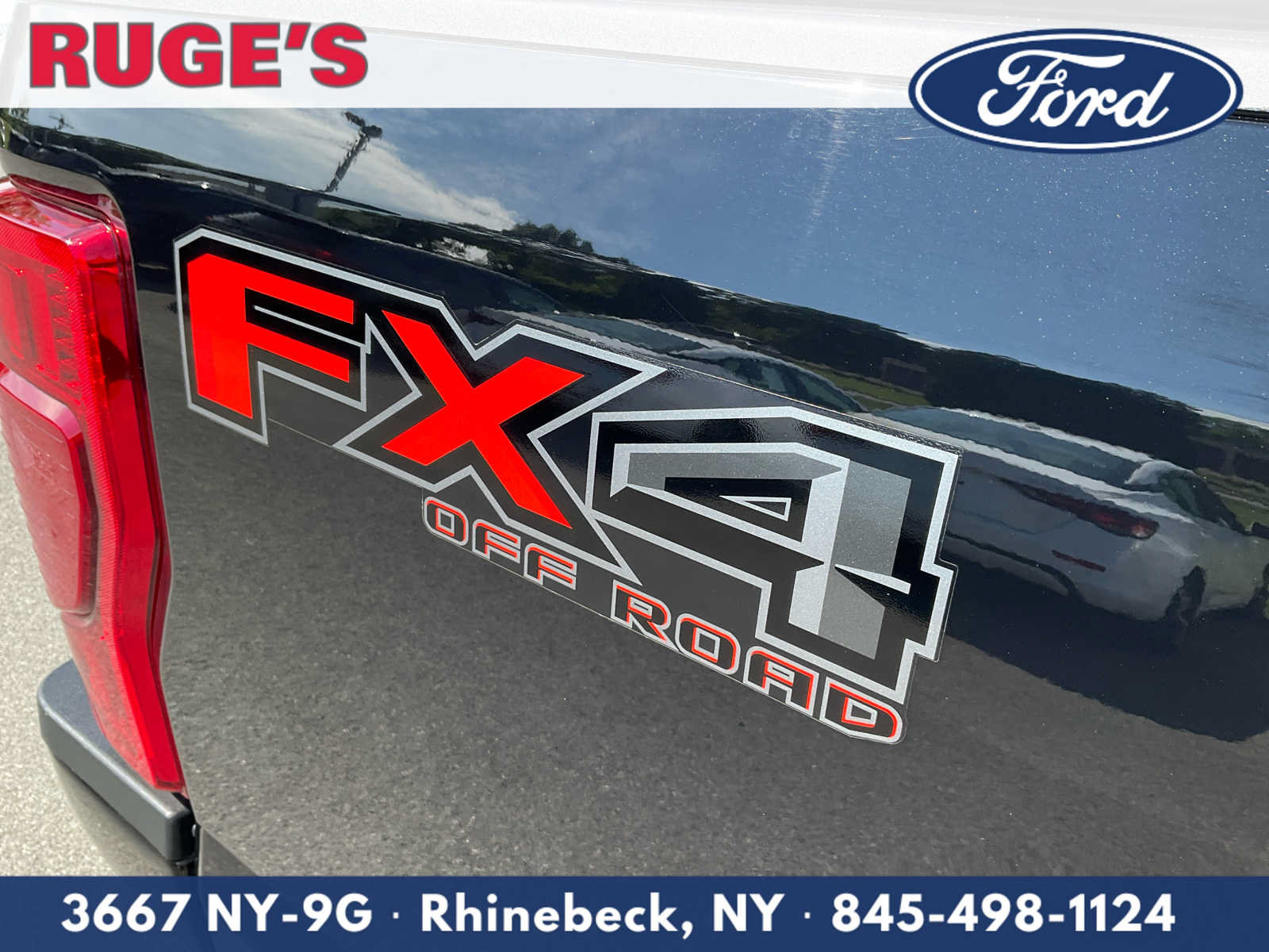 Used 2021 Ford F350 Limited w/ FX4 Off-Road Package AWD/4WD image 15