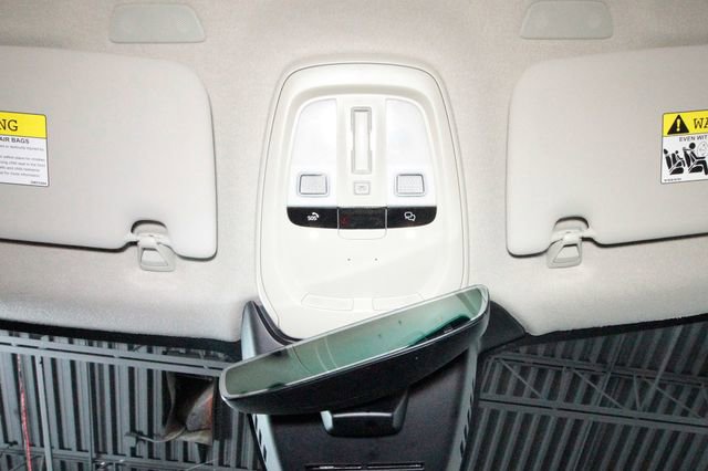 Certified 2025 Volvo XC40 B5 Core image 9