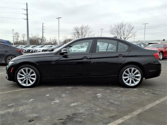 Used 2016 BMW 320i xDrive Sedan image 3