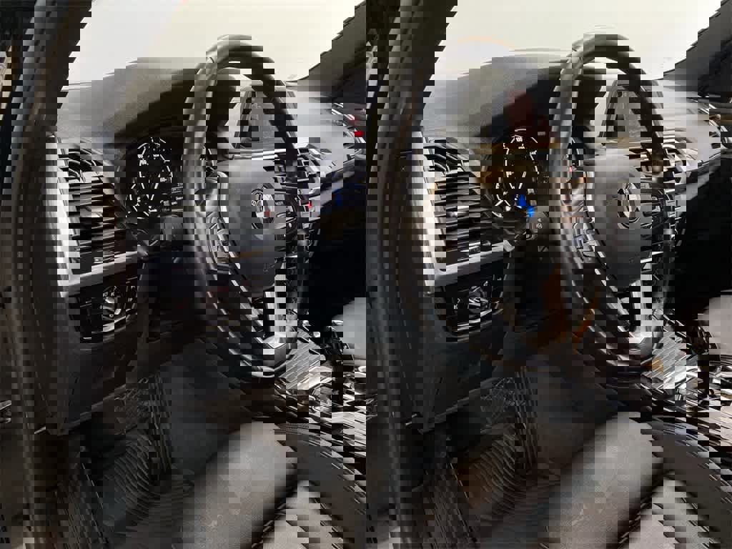 Used 2018 BMW X3 xDrive30i image 2