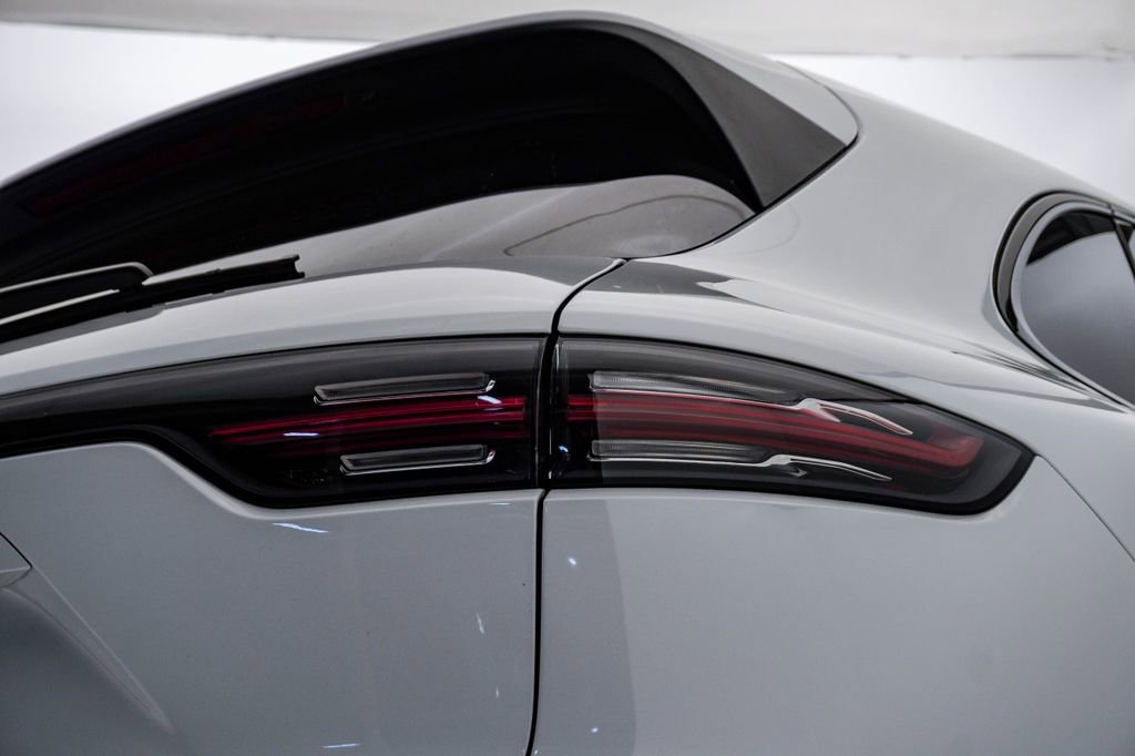 Certified 2023 Porsche Cayenne S Platinum image 12