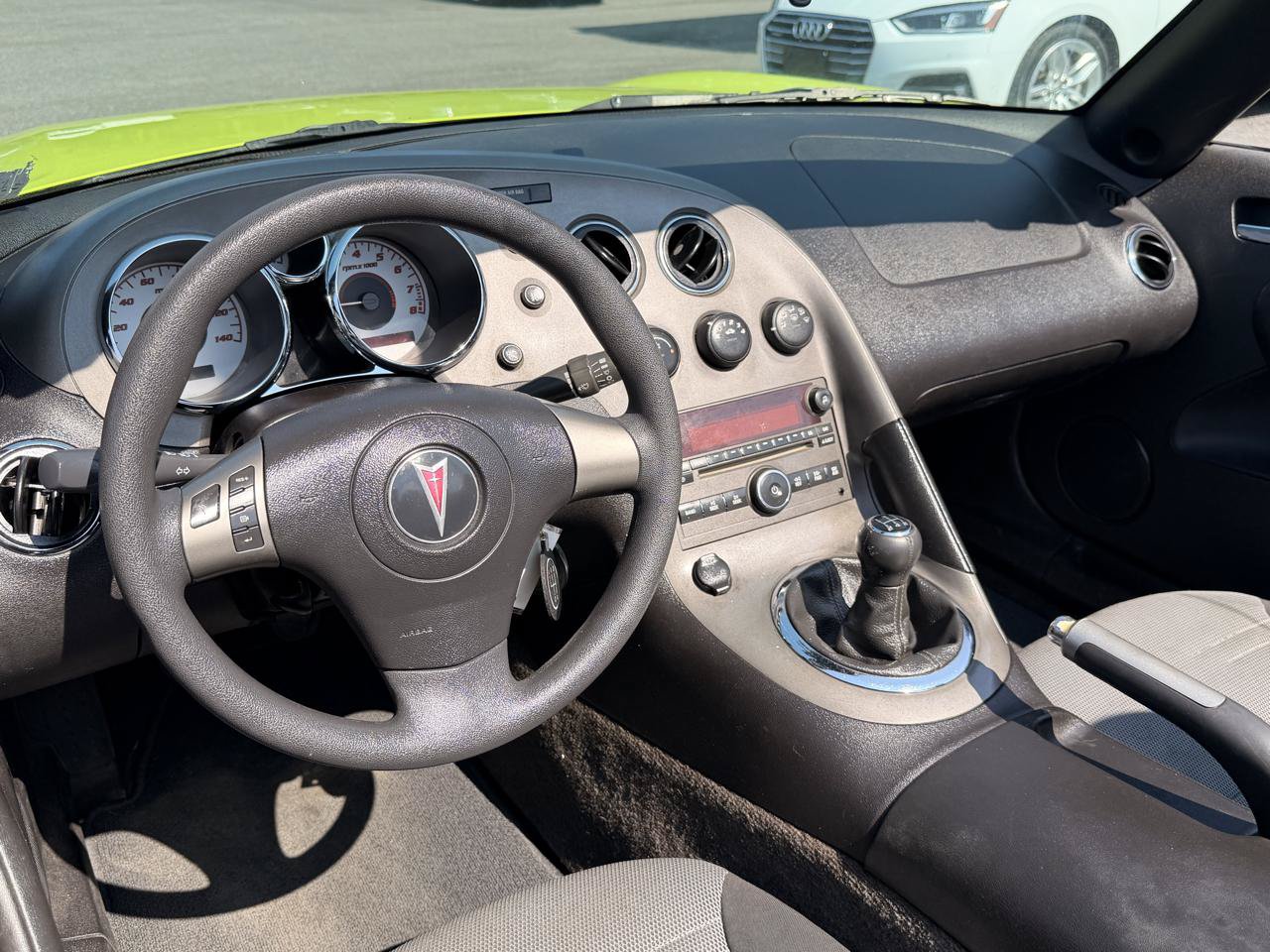 Used 2006 Pontiac Solstice Convertible w/ Power Package RWD image 15