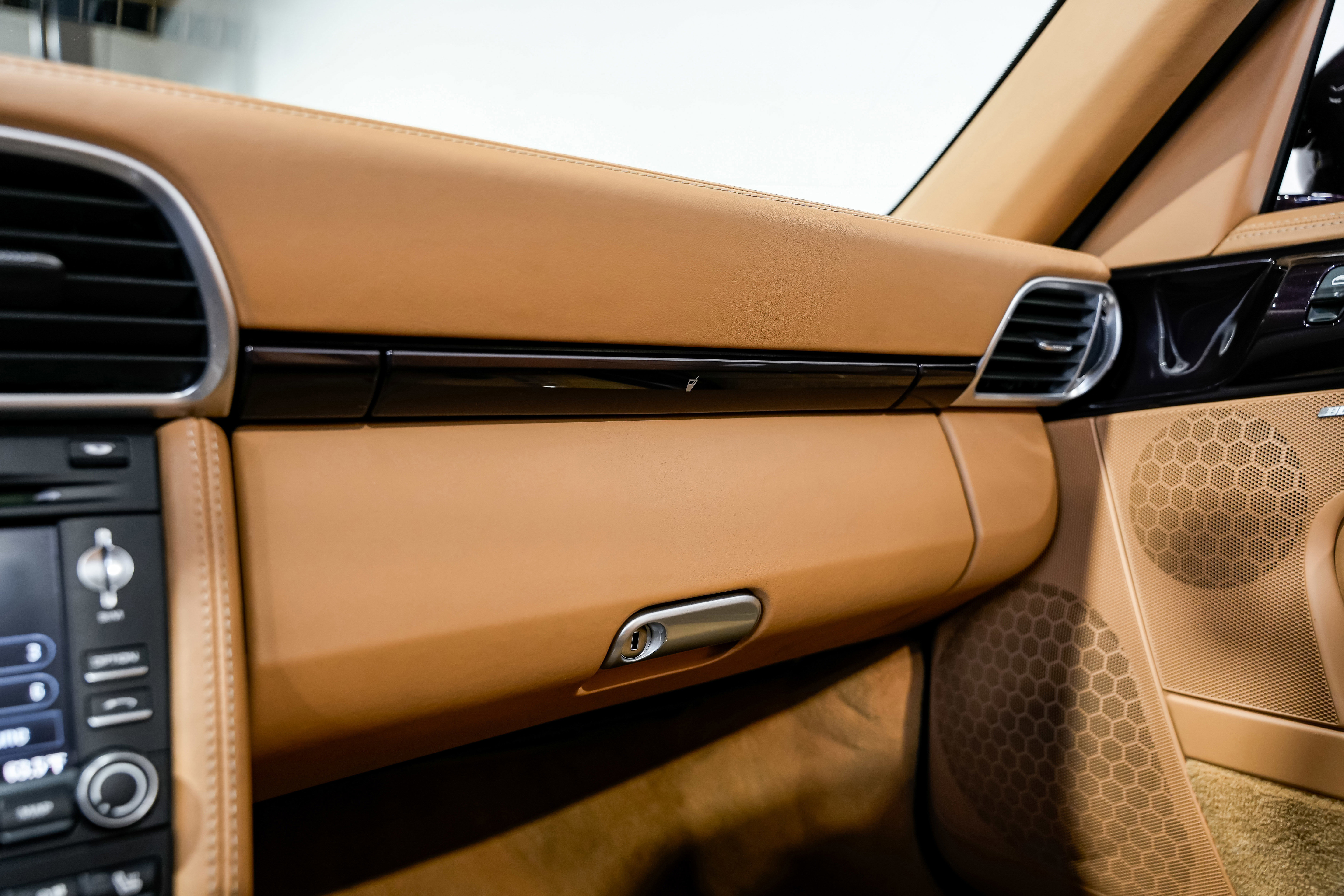 Used 2012 Porsche 911 Carrera S image 16