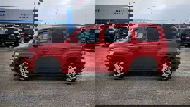 Used 2011 Chevrolet HHR LT image 5