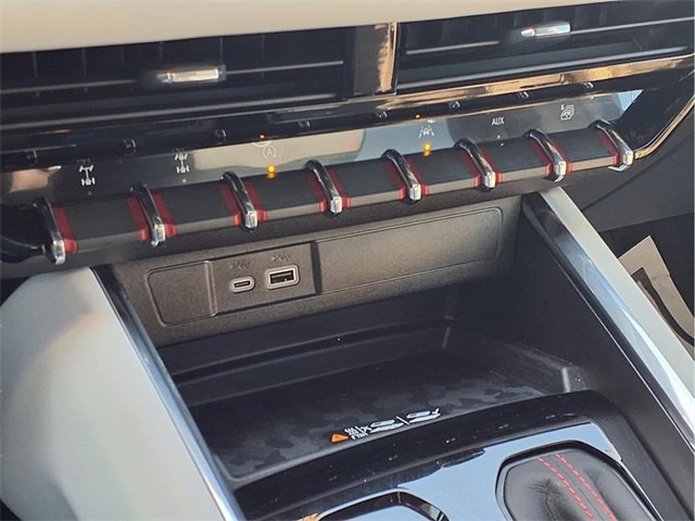 Used 2024 GMC Canyon AT4X image 15