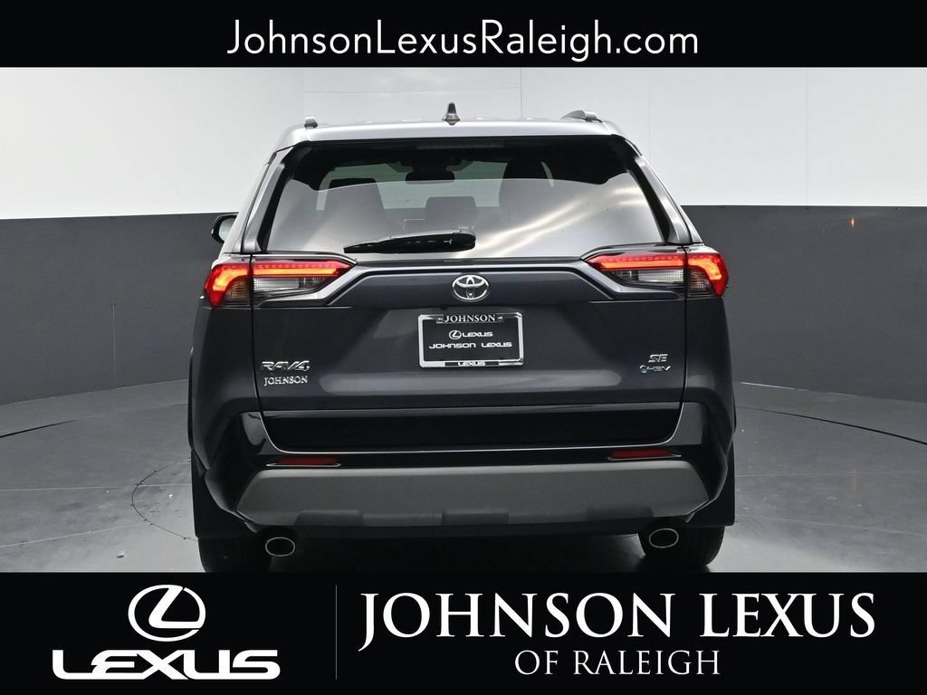 Used 2025 Toyota RAV4 SE AWD/4WD image 8
