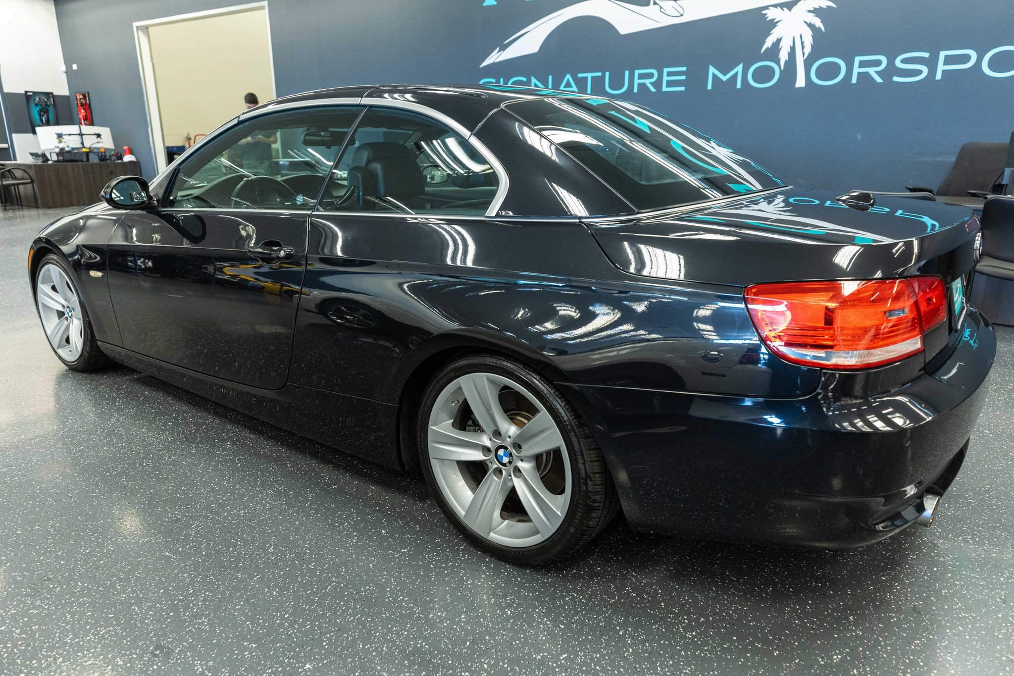 Used 2009 BMW 335i Convertible w/ Premium Pkg RWD image 9