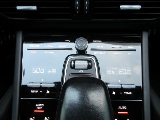 Used 2021 Porsche Cayenne GTS AWD/4WD image 49